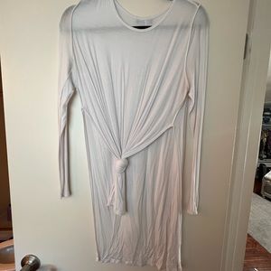 PRETTY LITTLE THING WHITE LONG SLEEVE